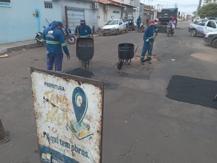 Avança recuperação asfáltica da rua Pernambuco no bairro Juçara