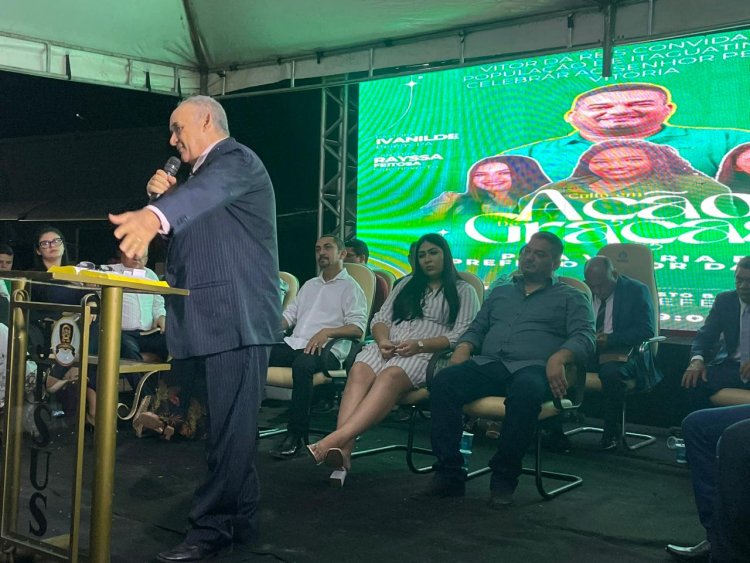 Prefeito eleito de Itaguatins Vitor da Reis participa de culto em ação de graças e se emociona