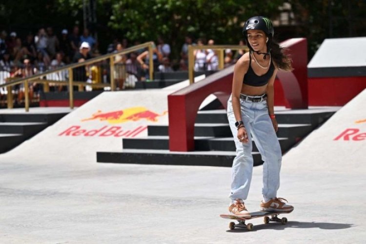 Rayssa Leal disputa etapa da Liga Mundial de Skate Street, no Japão