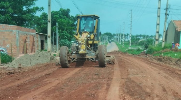 Avenida Manoel Ribeiro recebe serviços de terraplenagem em pontos críticos em Imperatriz