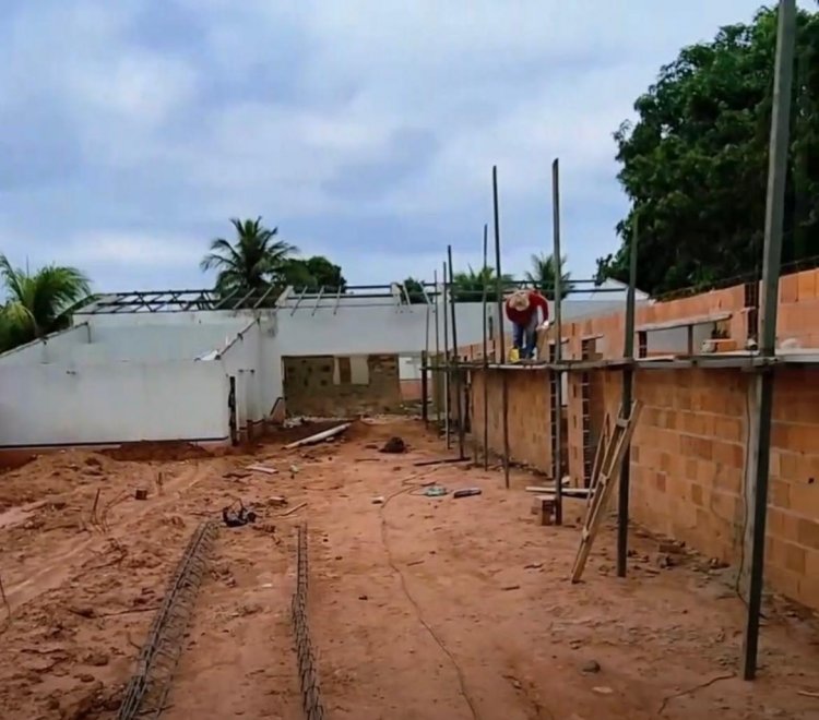 Prefeito Tony Brandão destaca obra de reconstrução da Escola Rui Barbosa no povoado Varjão dos Crentes