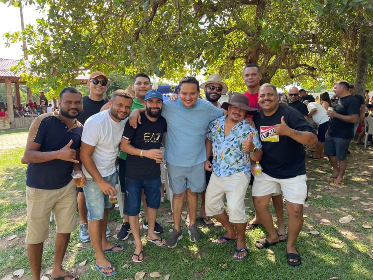 Fidelis Uchôa reúne multidão na festa da vitória na arena Botafogo, no Camaçari