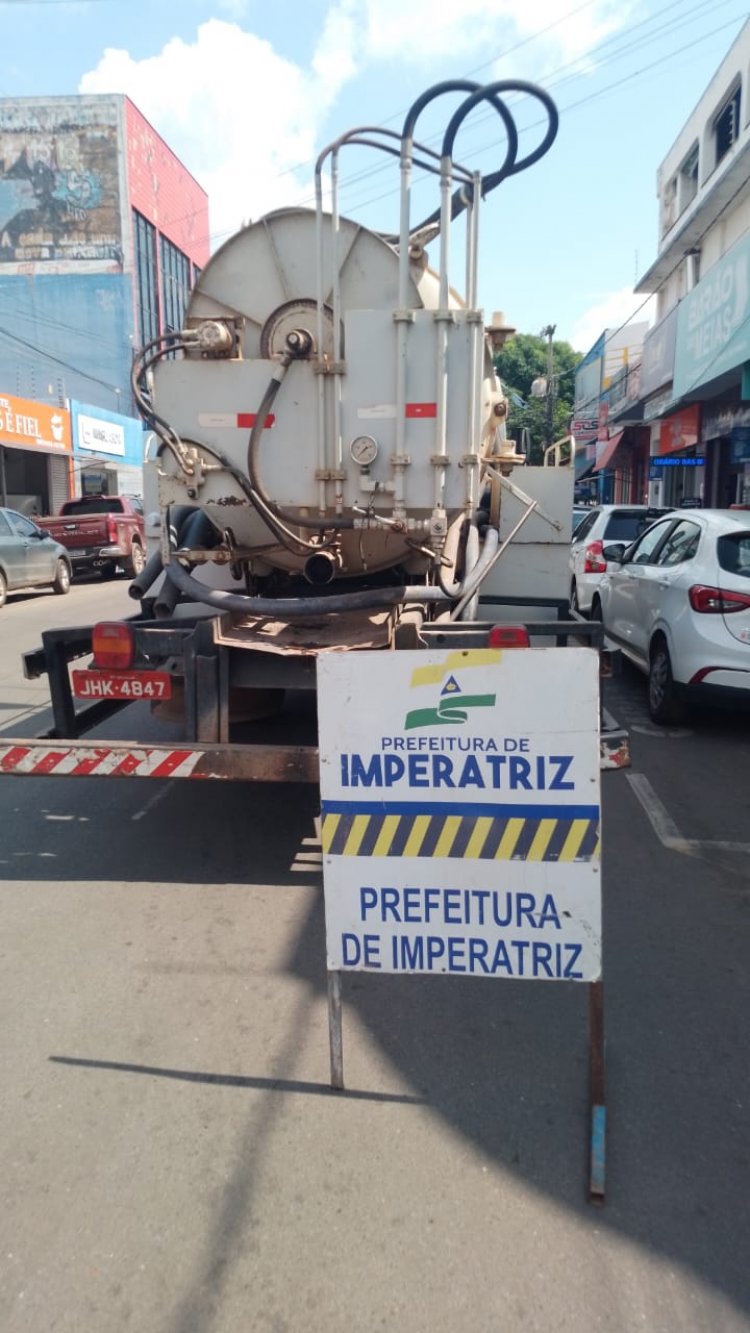 Prefeitura intensifica trabalho de limpeza e desobstrução de bocas de lobo em Imperatriz