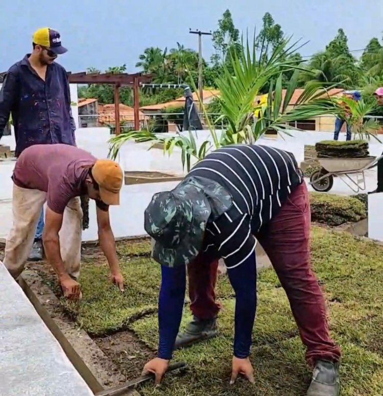 Nova praça do povoado Varjão dos Crentes está em fase de conclusão em Buritirana